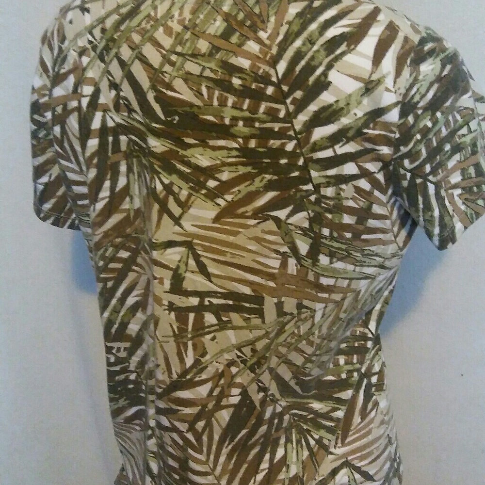 Shirt - Picture 3 of 4